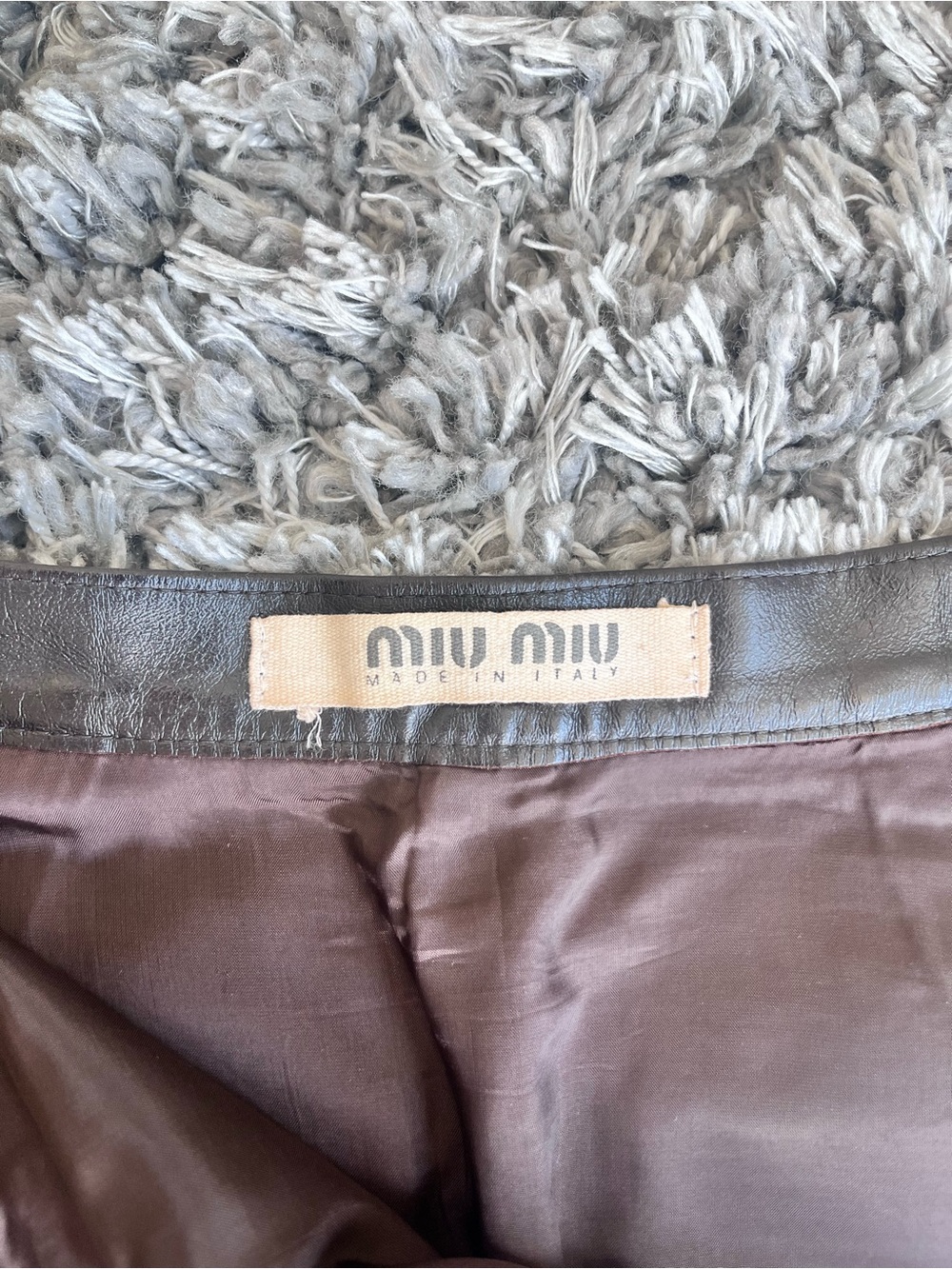 Miu Miu Vintage Genuine Leather Mini Skirt - Size IT 40 (US 4/6) - Picture 4 of 6